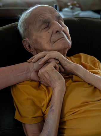 May 19 2025 Int Adv Salon Web 01